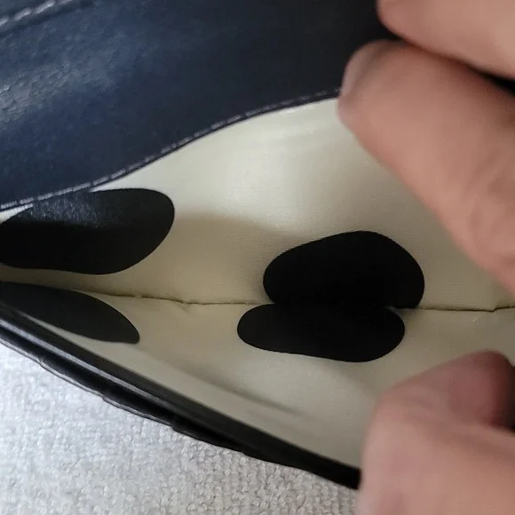 Kate Spade New York gold shimmer long wallet - Picture 13 of 16